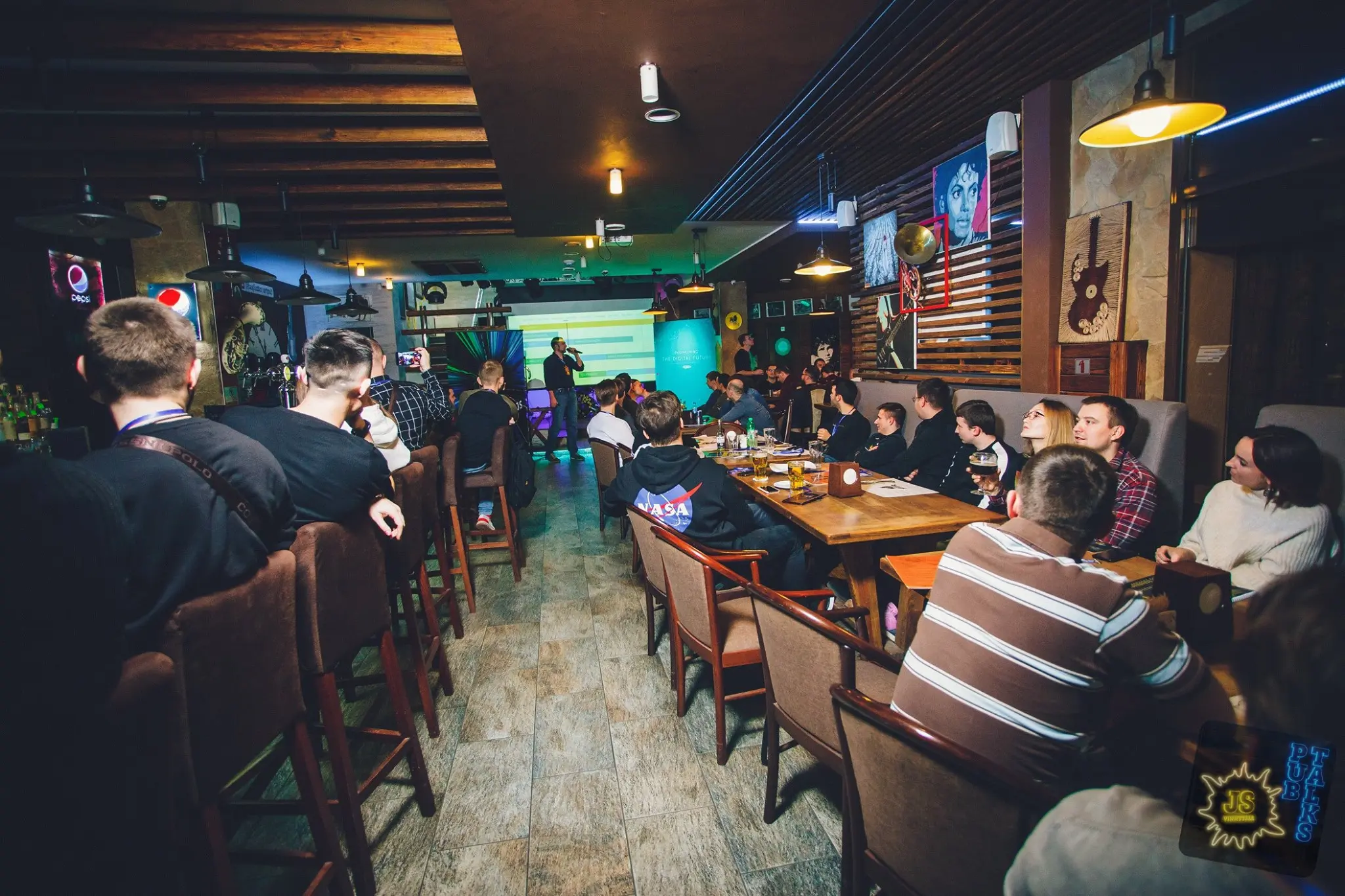 VinnytsiaJS - Pub Talks